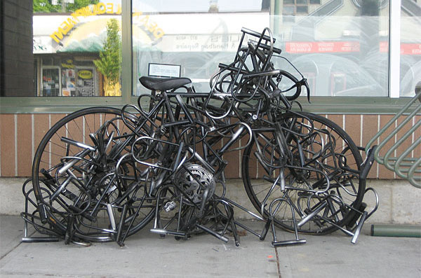 Geweldig, je geeft om de beveiliging van je fiets, maar je hebt de fiets niet verankerd!
