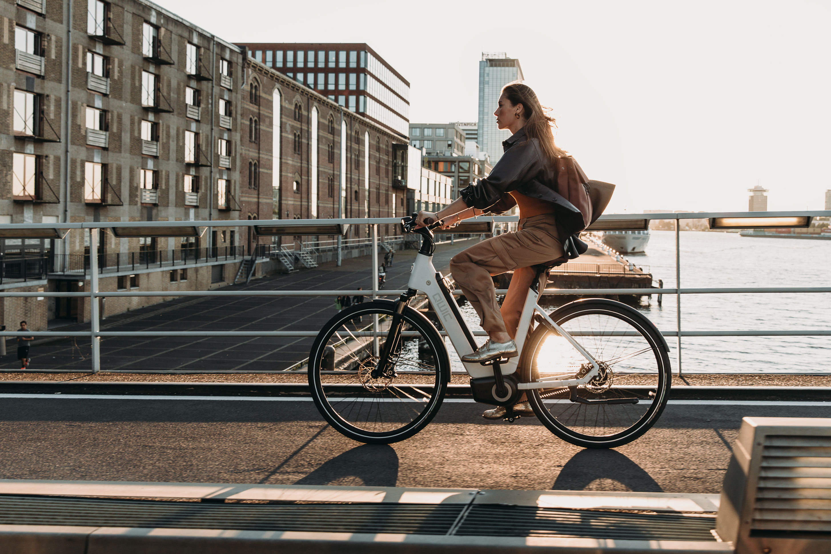 QWIC electric Dutch bike